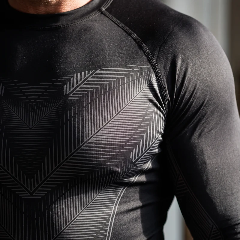 Rashguard Manches Longues UPF 50+ - Noir Anatomique