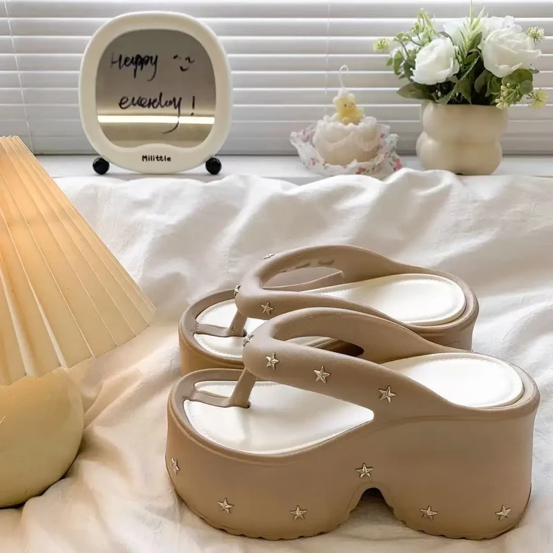 Tongs Plateforme avec Étoiles