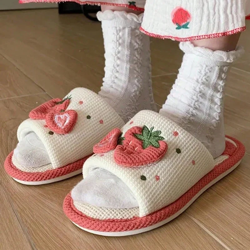 Claquettes Femme Fraise