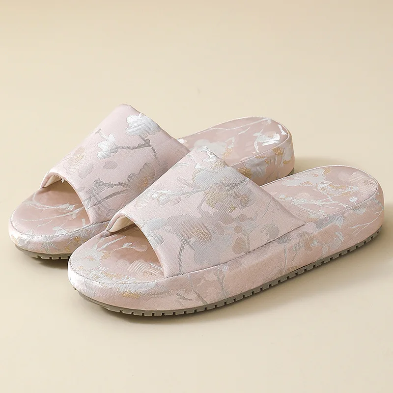 Claquettes japonaises semelle épaisse