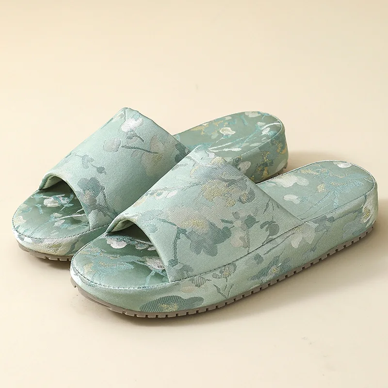 Claquettes japonaises semelle épaisse