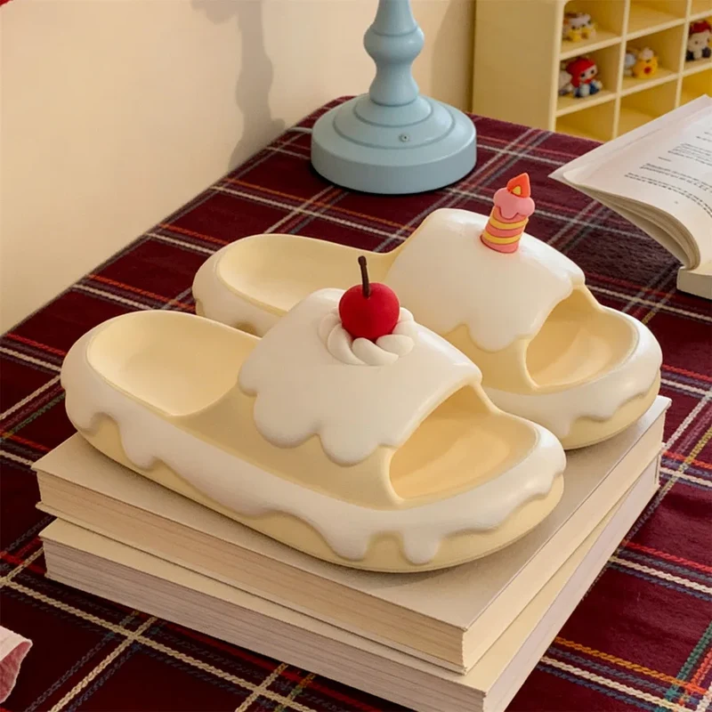 Claquettes Glace Gâteau Femme
