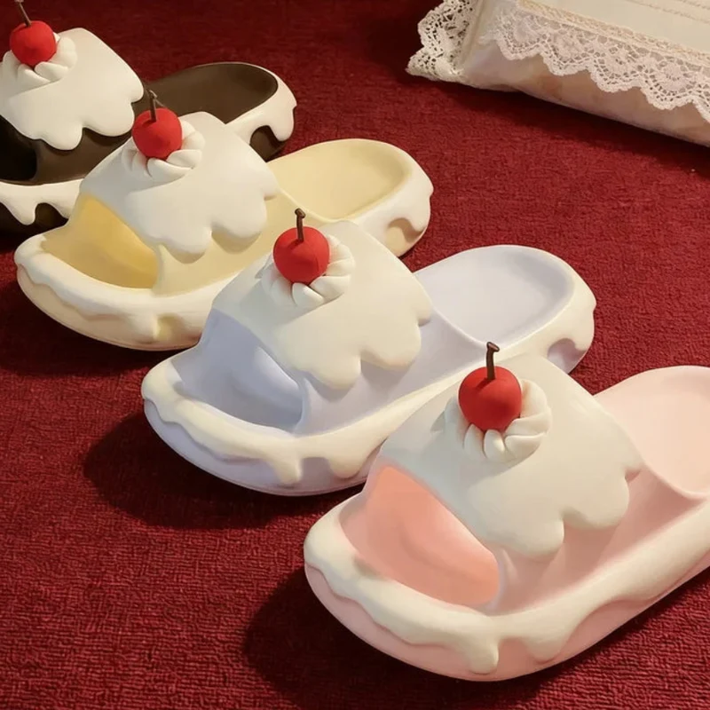Claquettes Glace Gâteau Femme