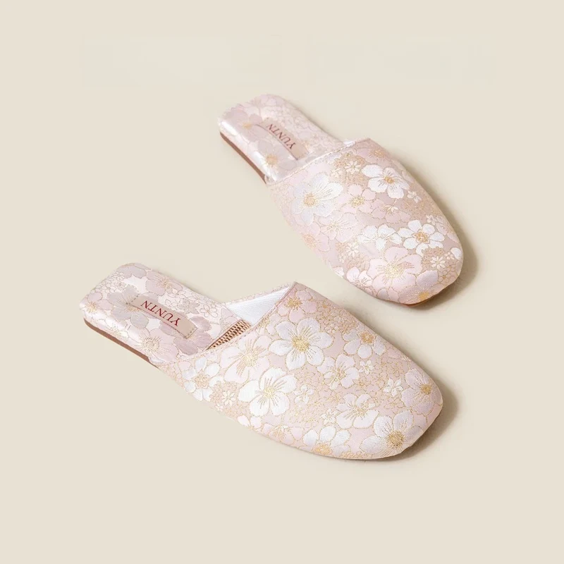 Chaussons femme mules fleuries