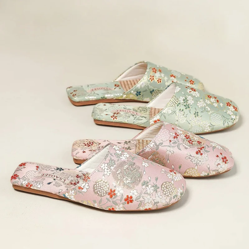 Chaussons femme mules brodées