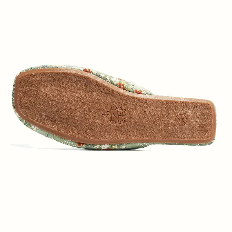 Chaussons femme mules brodées
