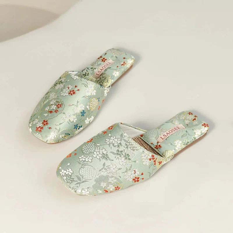 Chaussons femme mules brodées