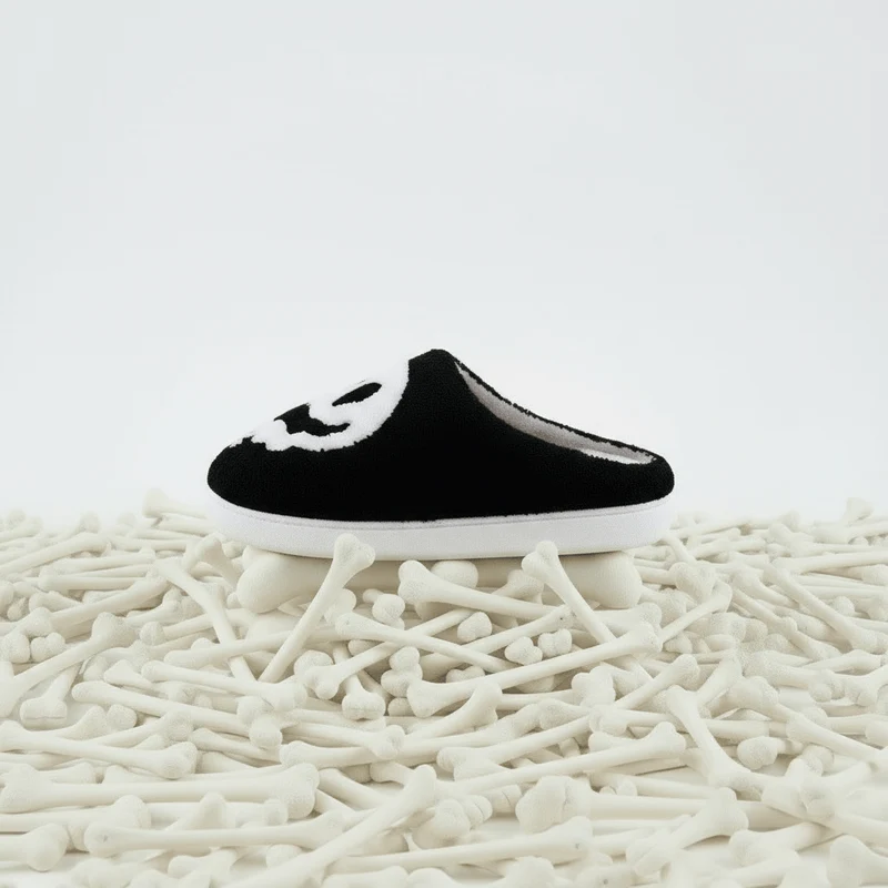 Chaussons moumoute gothique