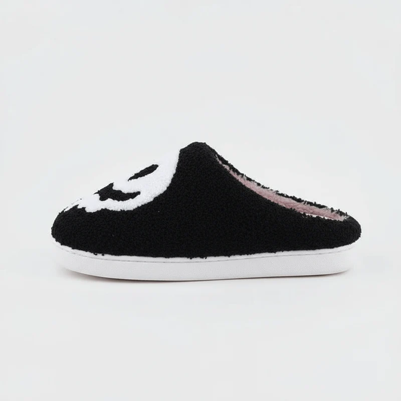 Chaussons moumoute gothique