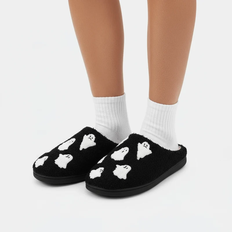 Chaussons moumoute Halloween fantôme noir