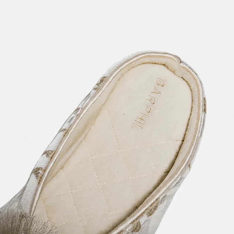 Chaussons en Satin Brodé pour Femme