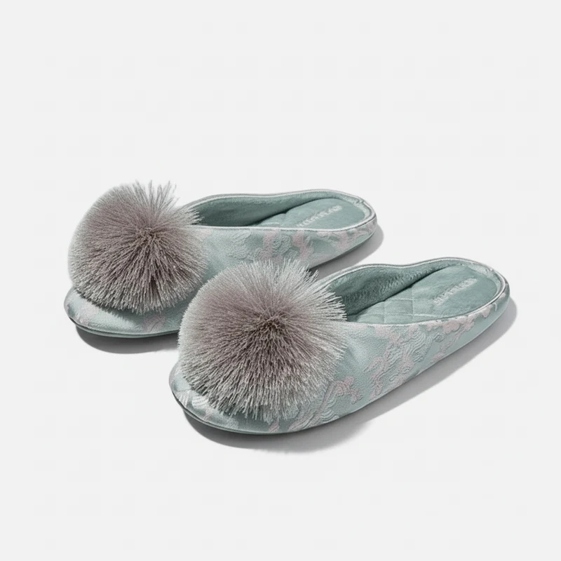 Chaussons en Satin Brodé pour Femme