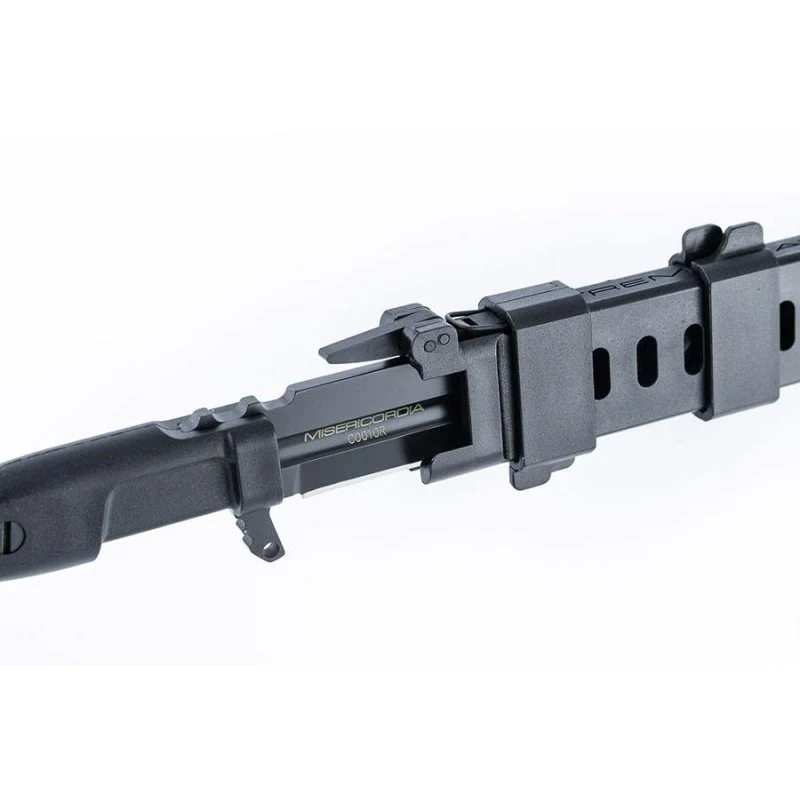 Couteau à lame fixe Extrema Ratio Misericordia acier N690 lame 118 mm pointe lance anneau de doigt