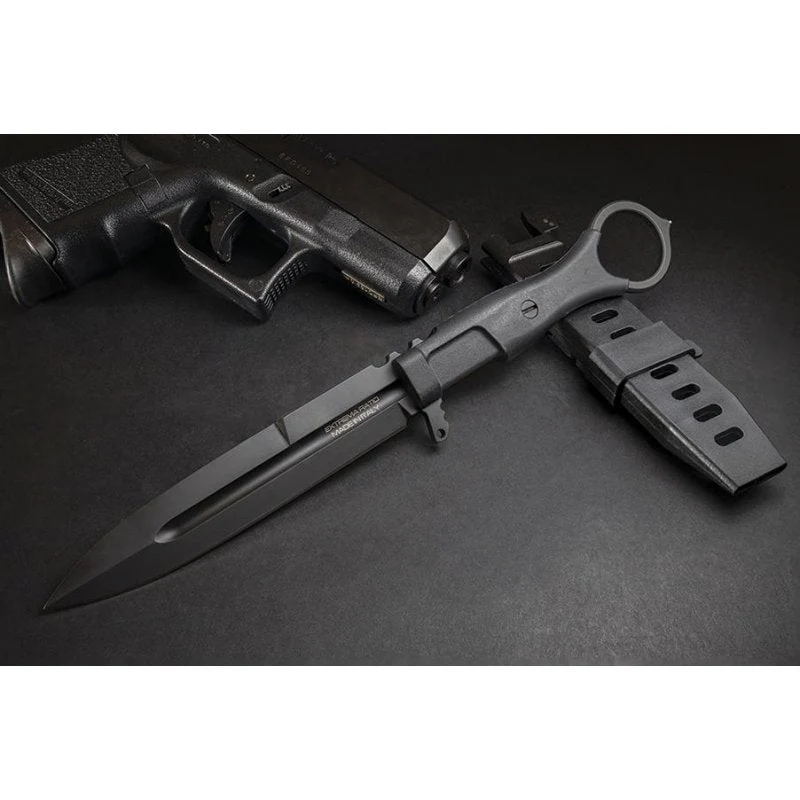 Couteau à lame fixe Extrema Ratio Misericordia acier N690 lame 118 mm pointe lance anneau de doigt
